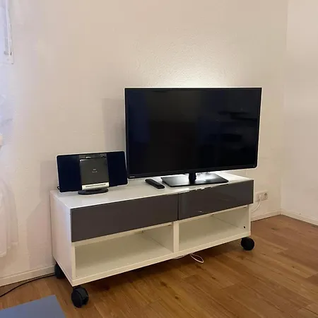 Oder Messezimmer In Ruhiger Lage *