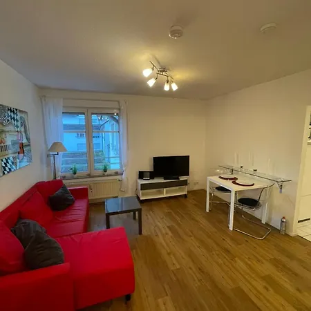 Oder Messezimmer In Ruhiger Lage *