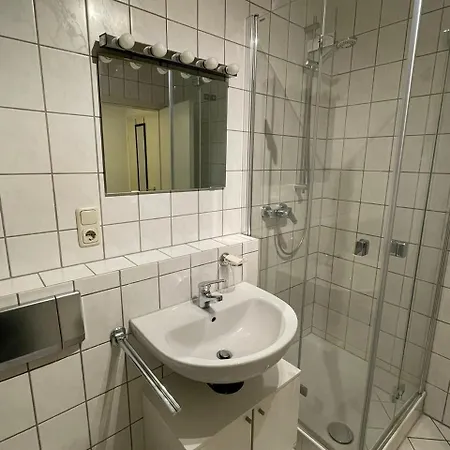Oder Messezimmer In Ruhiger Lage Apartamento *